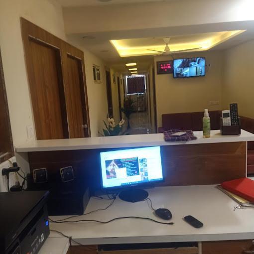Galaxy Inn Hotel Ахмедабад Экстерьер фото